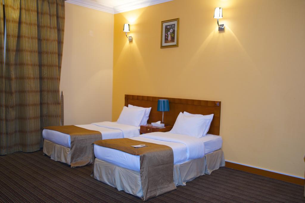 Al Massa Plus Hotel Al Ain Esterno foto